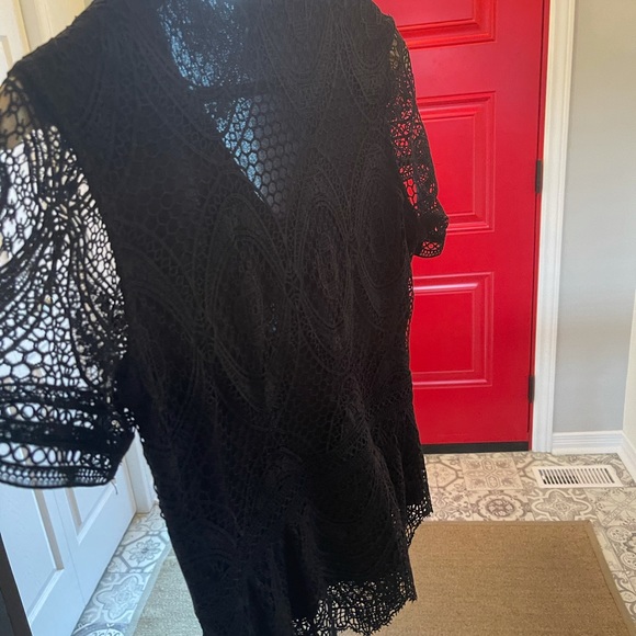 H&M Peplum black lace top - Picture 3 of 4